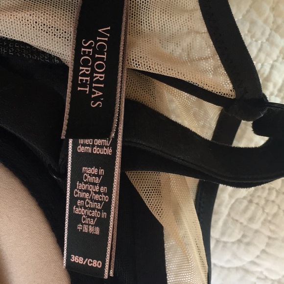 Victoria’s Secret Velvet Flower 36B Bra - Picture 7 of 15